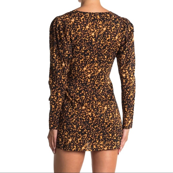 NEW WEWOREWHAT PRINTED WRAP MINI DRESS - Picture 5 of 8